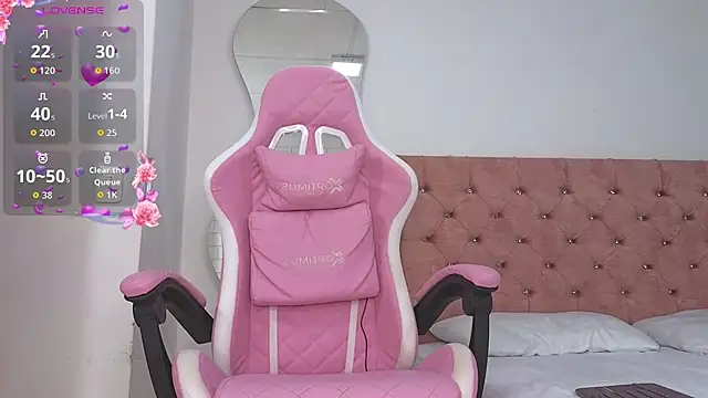 Tiphani walker  online show from April 12, 2026, 11:37 am