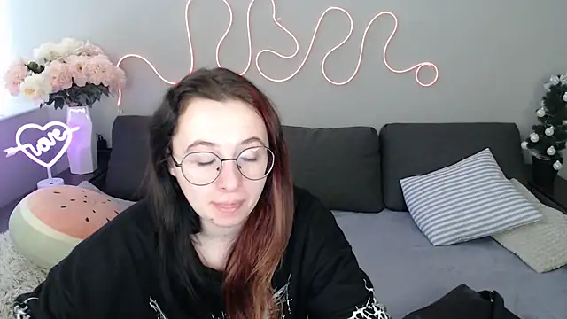 Mini Diva online show from January 16, 2026, 9:13 am