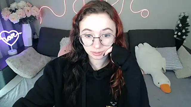 Mini Diva online show from March 31, 2026, 8:48 am