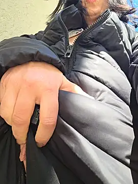 lovewildguy1 online show from April 5, 2026, 7:16 am