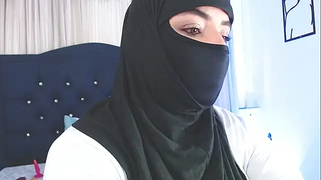 Uzra hayed online show from March 4, 2025, 7:22 pm