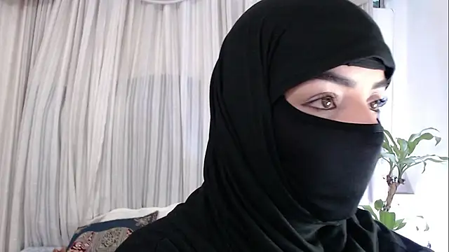 Uzra hayed online show from September 24, 2025, 7:39 pm