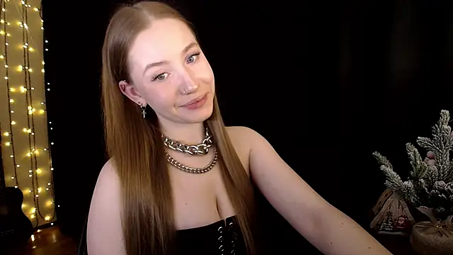 Snapshot of SindiWatsoon chatting on December 17, 2025, 2:34 pm SindiWatsoon online show from December 17, 2025, 2:34 pm