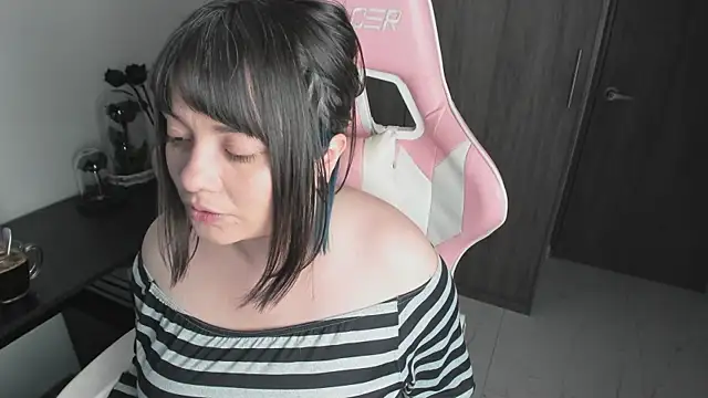  hikaru arimura online show from April 28, 2026, 3:00 am