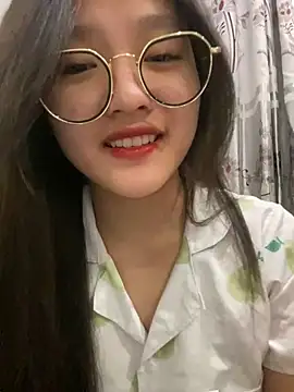 Snapshot of Krixxi22 chatting on January 16, 2025, 3:24 pm Krixxi22 online show from January 16, 2025, 3:24 pm
