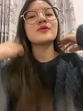 Snapshot of Krixxi22 chatting on February 9, 2025, 3:12 pm Krixxi22 online show from February 9, 2025, 3:12 pm