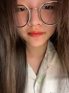 Snapshot of Krixxi22 chatting on November 20, 2025, 2:28 pm Krixxi22 online show from November 20, 2025, 2:28 pm