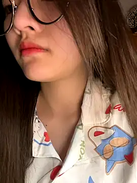 Snapshot of Krixxi22 chatting on November 25, 2025, 2:50 pm Krixxi22 online show from November 25, 2025, 2:50 pm