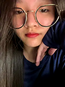 Snapshot of Krixxi22 chatting on November 27, 2025, 3:03 pm Krixxi22 online show from November 27, 2025, 3:03 pm