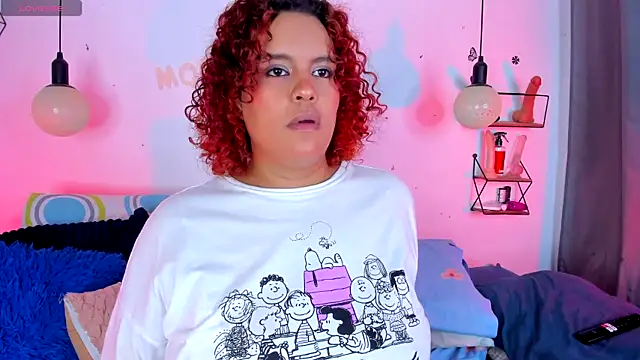 monicabbw  online show from November 23, 2025, 2:55 am