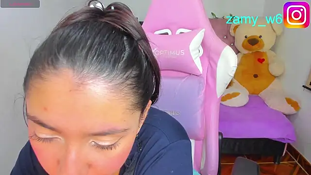 Snapshot of karla_cute01 chatting on April 21, 2026, 5:03 am karla cute01 online show from April 21, 2026, 5:03 am