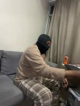 jaytee198610 online show from April 15, 2026, 4:36 pm