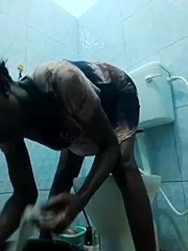 LOVELY-2BERRY online show from January 18, 2026, 4:05 am