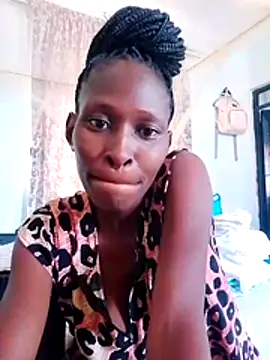 LOVELY-2BERRY online show from February 14, 2026, 12:24 pm