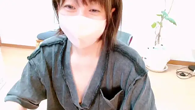 CherryMomo online show from April 10, 2026, 12:05 am