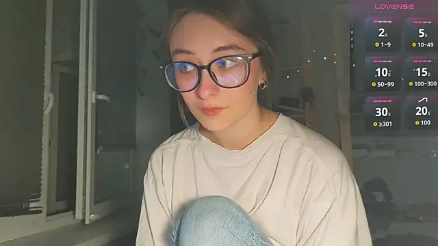 Snapshot of monlight__dana chatting on October 29, 2025, 5:47 pm monlight dana online show from October 29, 2025, 5:47 pm