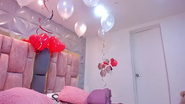 Snapshot of Charlotte_Ice1 chatting on February 16, 2026, 3:41 pm Charlotte Ice1 online show from February 16, 2026, 3:41 pm