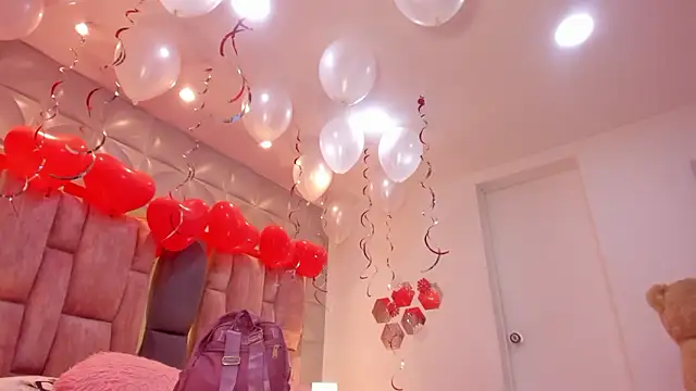 Snapshot of Charlotte_Ice1 chatting on February 20, 2026, 3:56 pm Charlotte Ice1 online show from February 20, 2026, 3:56 pm