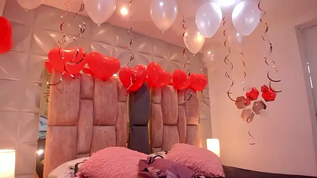 Snapshot of Charlotte_Ice1 chatting on February 21, 2026, 4:30 pm Charlotte Ice1 online show from February 21, 2026, 4:30 pm