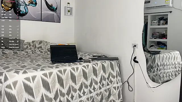 wendy alejo1712 online show from October 31, 2025, 12:33 am