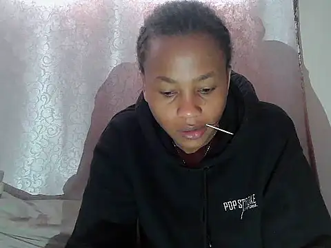Snapshot of tinabestdoll chatting on September 12, 2025, 1:44 pm tinabestdoll online show from September 12, 2025, 1:44 pm