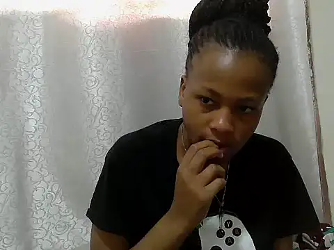 Snapshot of tinabestdoll chatting on October 9, 2025, 10:35 am tinabestdoll online show from October 9, 2025, 10:35 am