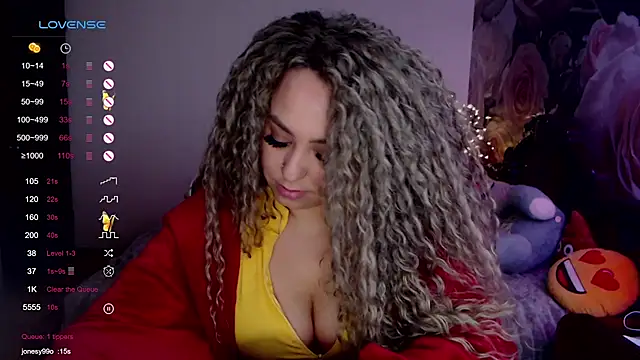 Snapshot of _Just_a_queen_3 chatting on February 20, 2025, 5:51 pm Just a queen 3 online show from February 20, 2025, 5:51 pm