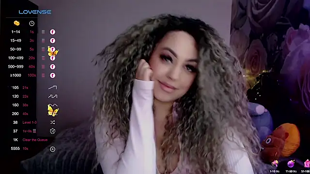 Snapshot of _Just_a_queen_3 chatting on February 24, 2025, 6:15 pm Just a queen 3 online show from February 24, 2025, 6:15 pm
