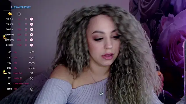 Snapshot of _Just_a_queen_3 chatting on March 6, 2025, 6:16 pm Just a queen 3 online show from March 6, 2025, 6:16 pm
