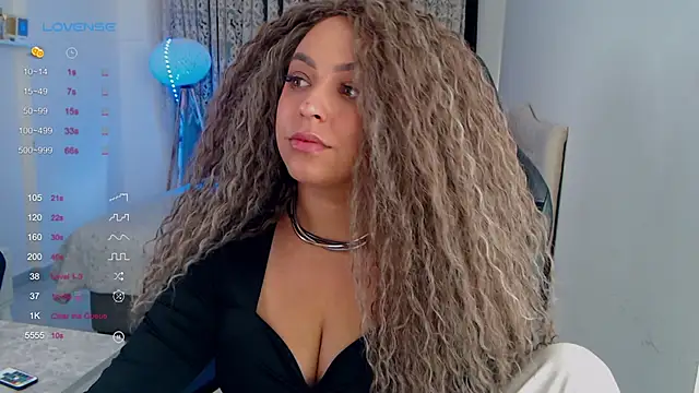 Snapshot of _Just_a_queen_3 chatting on October 11, 2025, 12:15 pm Just a queen 3 online show from October 11, 2025, 12:15 pm