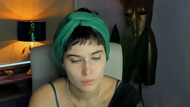 sarah perfect online show from October 6, 2025, 1:19 pm