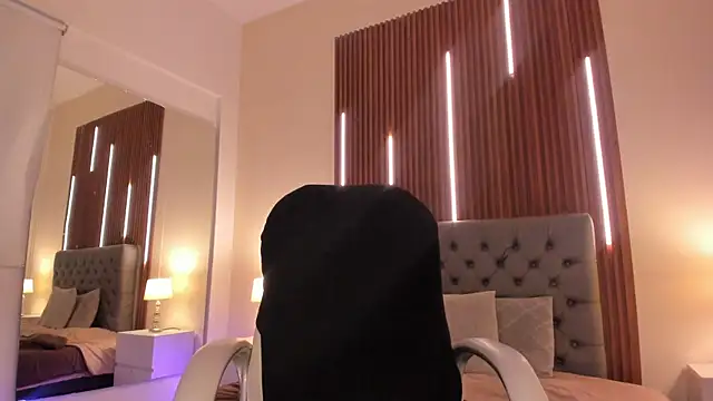 Snapshot of sweetty_paulina chatting on October 30, 2025, 12:39 pm sweetty paulina online show from October 30, 2025, 12:39 pm