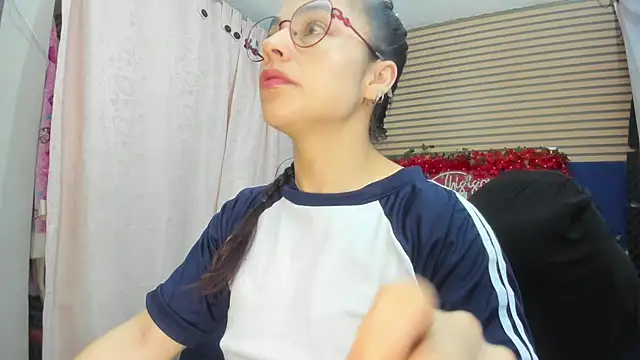 Snapshot of rosse_2504 chatting on June 13, 2026, 9:18 am rosse 2504 online show from June 13, 2026, 9:18 am
