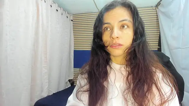 Snapshot of rosse_2504 chatting on June 16, 2026, 12:52 pm rosse 2504 online show from June 16, 2026, 12:52 pm