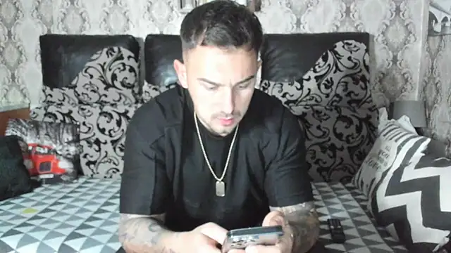 Jonmusclemaster online show from December 4, 2024, 7:34 pm