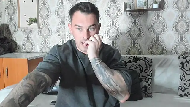 Jonmusclemaster online show from February 25, 2025, 8:51 pm