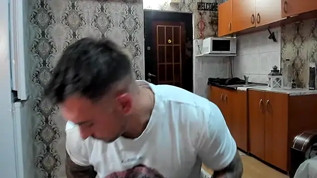 Jonmusclemaster online show from November 1, 2025, 8:33 pm