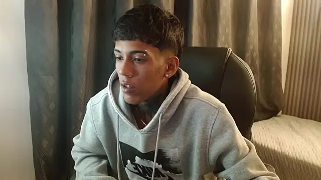 Snapshot of Alan_Cute18 chatting on February 28, 2026, 4:02 am Alan Cute18 online show from February 28, 2026, 4:02 am