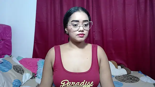 kiara milf  online show from April 1, 2026, 10:07 pm