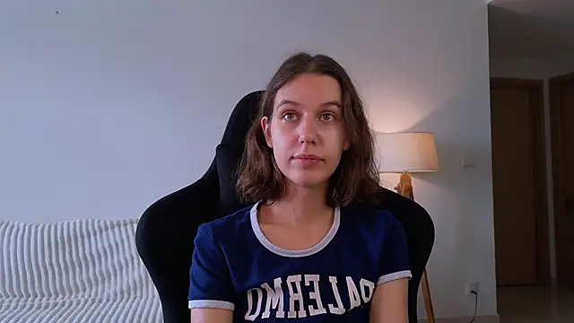 Snapshot of VanessaBayer2 chatting on December 13, 2024, 1:48 am VanessaBayer2 online show from December 13, 2024, 1:48 am