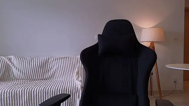 Snapshot of VanessaBayer2 chatting on December 13, 2024, 4:54 am VanessaBayer2 online show from December 13, 2024, 4:54 am