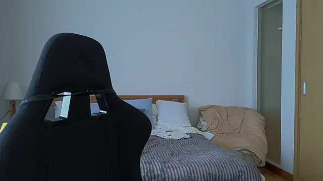 Snapshot of VanessaBayer2 chatting on March 9, 2025, 6:17 am VanessaBayer2 online show from March 9, 2025, 6:17 am