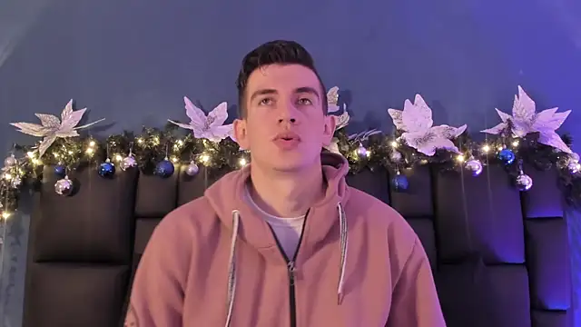 MikaelSlow online show from January 7, 2026, 3:31 am