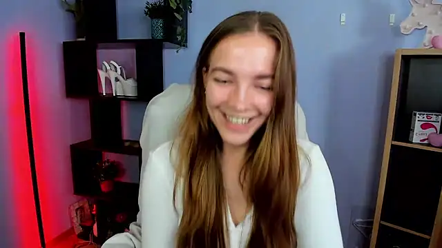 kenzie x online show from October 9, 2025, 6:44 am