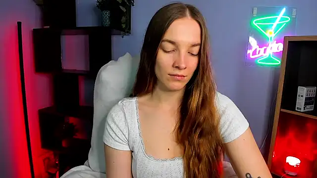 kenzie x online show from November 19, 2025, 7:19 am