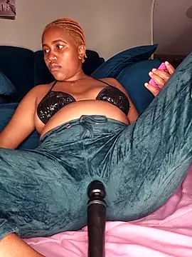 Snapshot of SquirtQueen222 chatting on February 24, 2026, 8:51 pm SquirtQueen222 online show from February 24, 2026, 8:51 pm