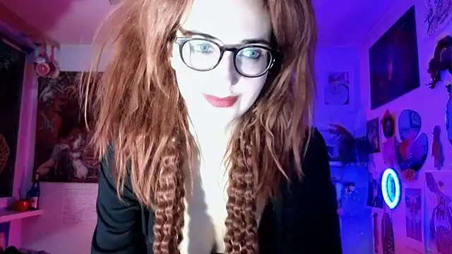 Snapshot of TatianaRomanov chatting on April 28, 2026, 8:36 pm TatianaRomanov online show from April 28, 2026, 8:36 pm