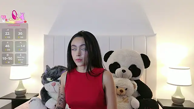 HannaClarrk  online show from April 12, 2026, 10:04 pm