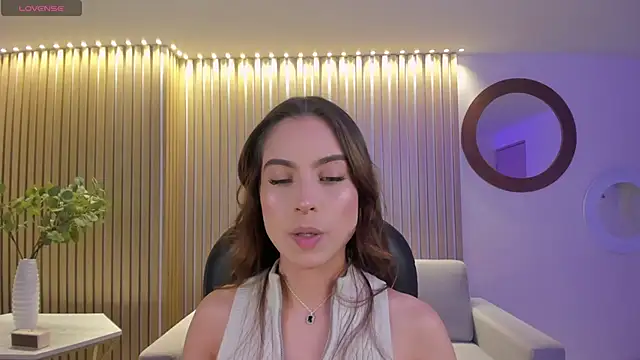 MarianneLane online show from December 20, 2024, 9:50 pm