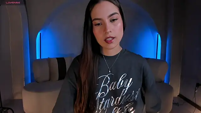 MarianneLane online show from November 26, 2025, 11:50 pm